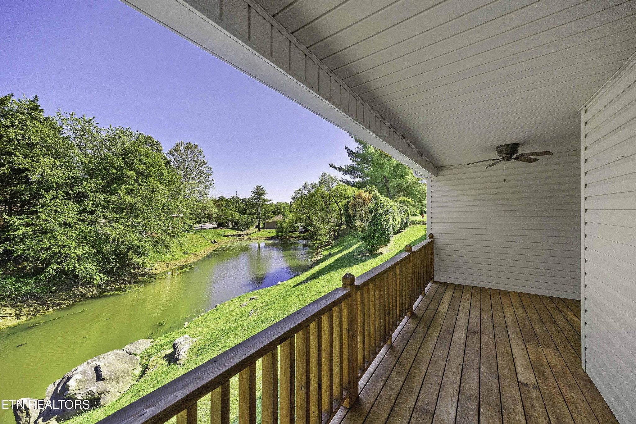 644 Applegate Lane Farragut, TN 37934 - Photo 3 of 27
