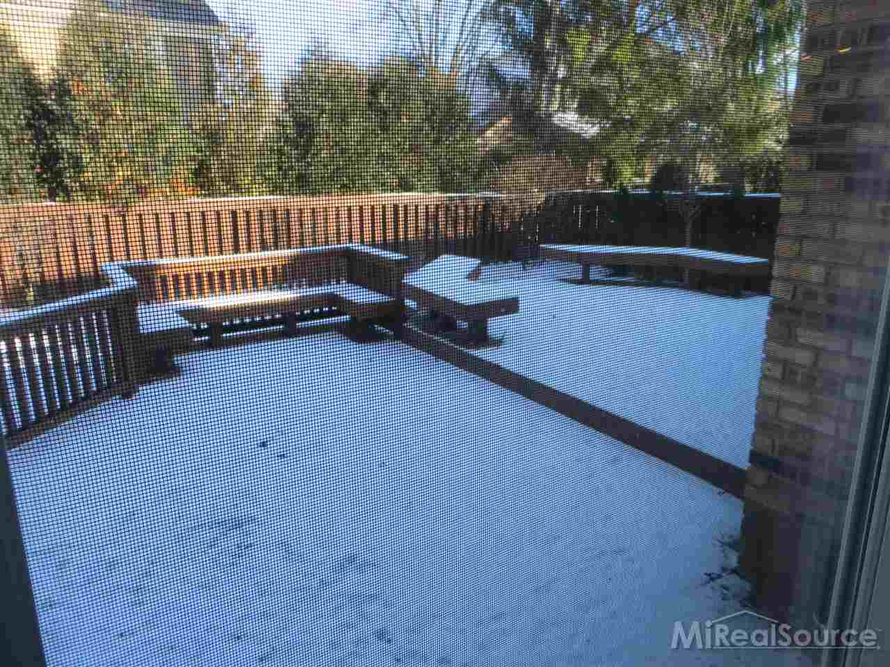 70 Vernier Road Grosse Pointe, MI 48236 - Photo 31 of 32 31227177-30.JPG