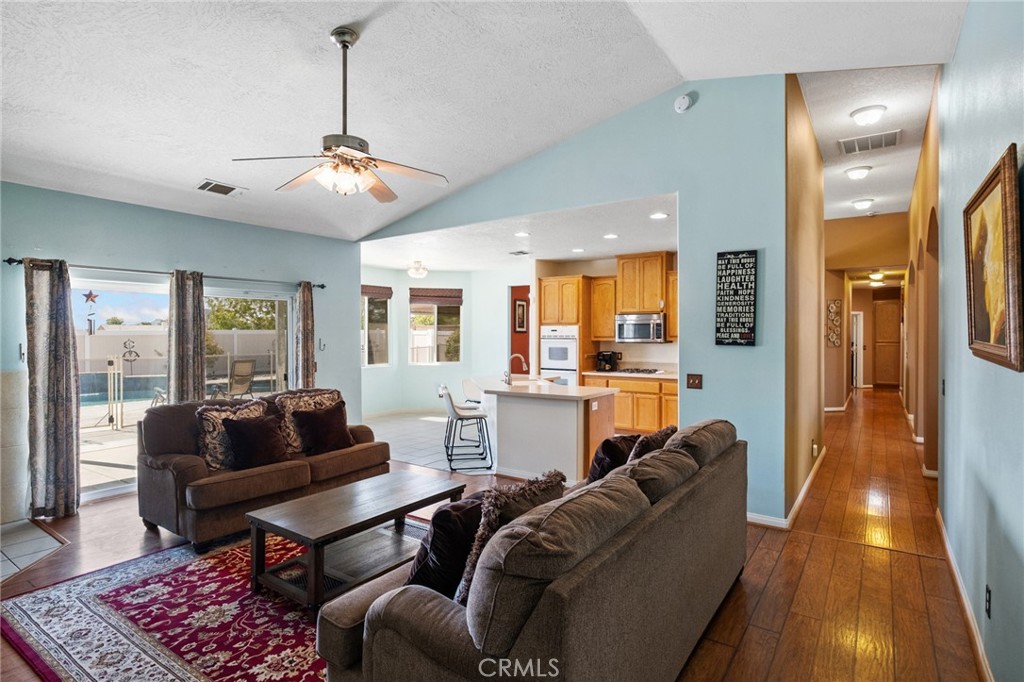 17112 Century Plant Road Apple Valley, CA 92307 - Photo 23 of 30