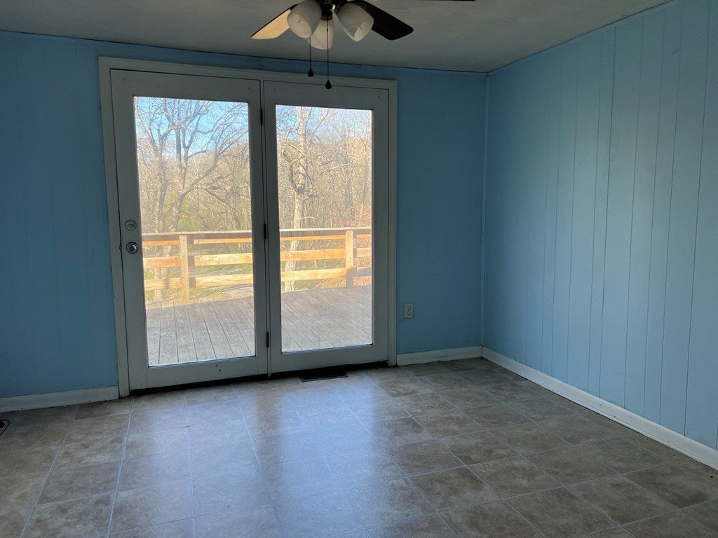 757 Kiawana Road Atkins, VA 24311 - Photo 5 of 18 Gallery Image 5