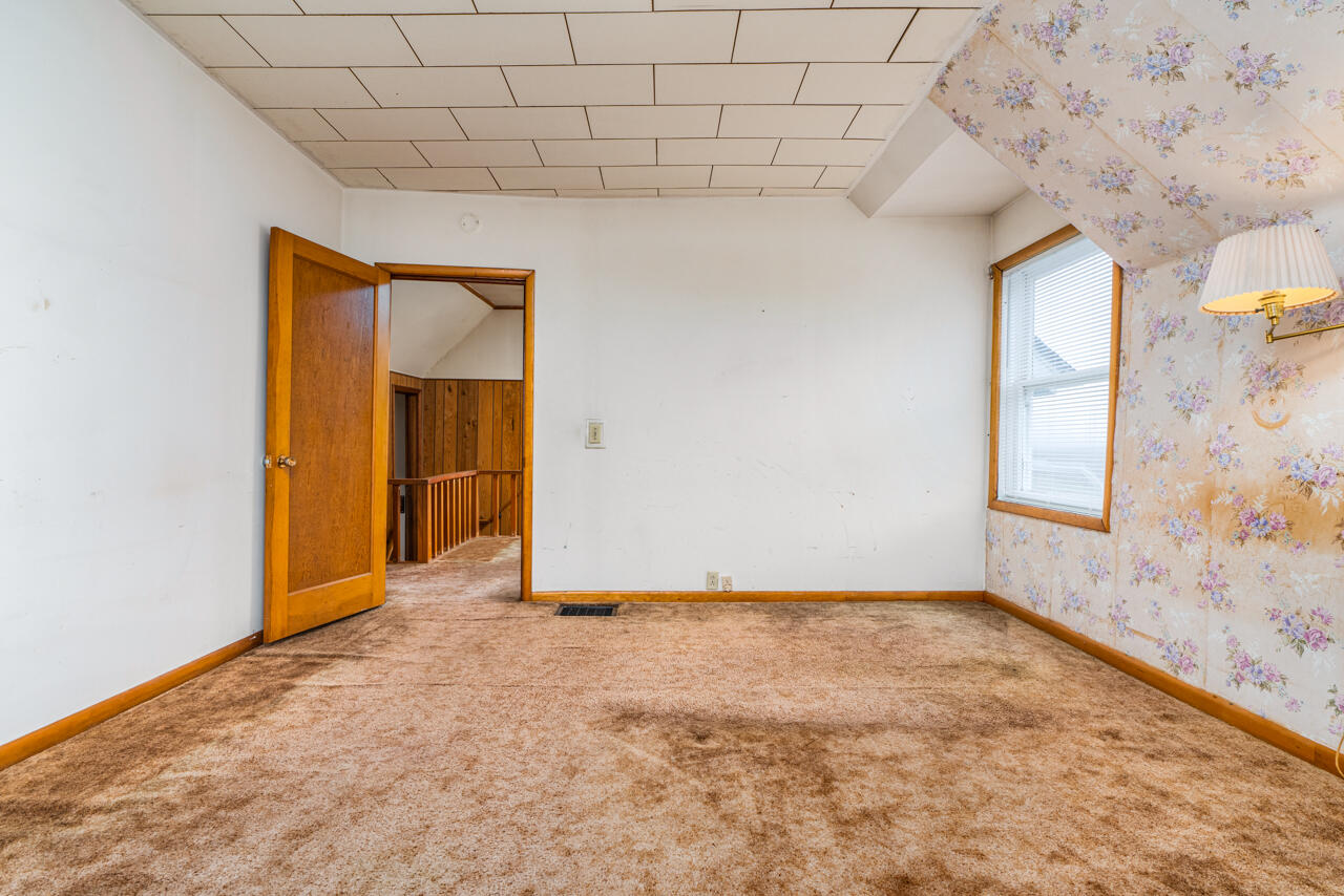 9900 Oak Hill Road Independence, OR 97351 - Photo 45 of 50 9900 Oak Hill Rd Interior MLS 15