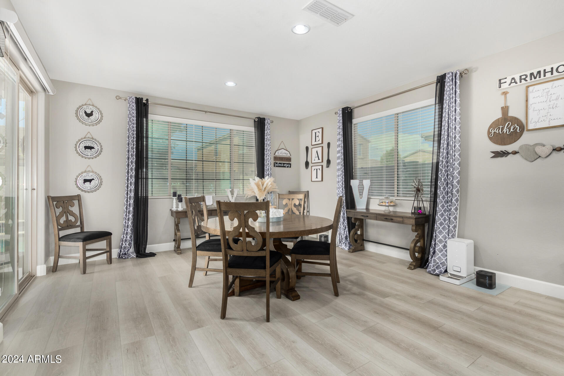 20144 Rosa Road Queen Creek, AZ 85142 - Photo 13 of 39 16 - Rosa