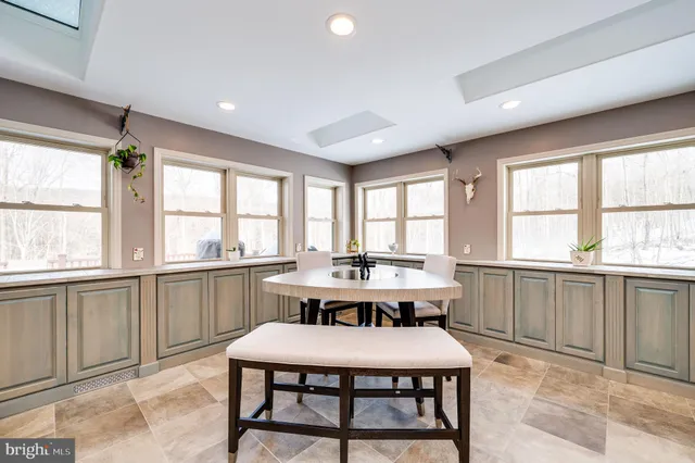 $1,300,000 | 500 Mohns Hill Road, Reinholds, PA 17569