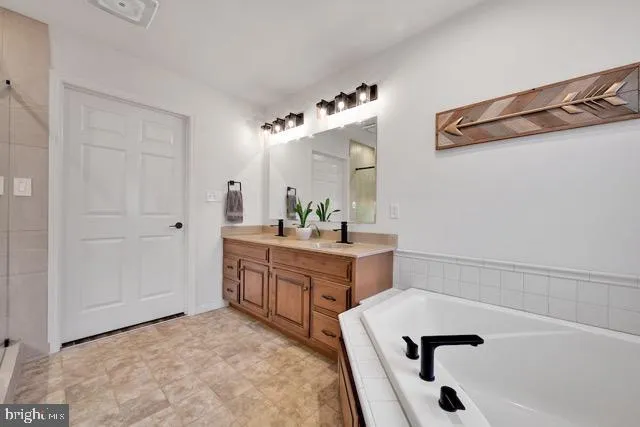 $1,300,000 | 500 Mohns Hill Road, Reinholds, PA 17569