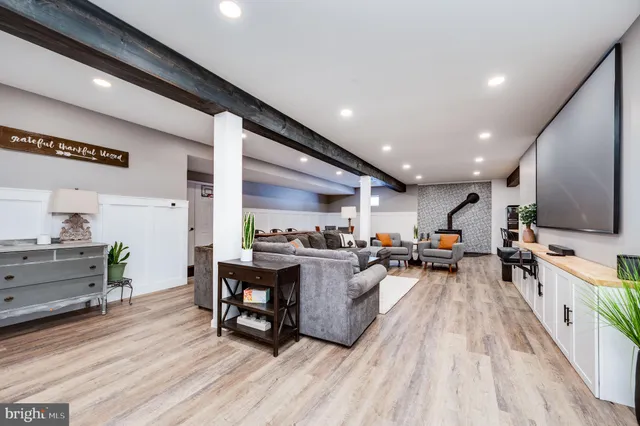 $1,300,000 | 500 Mohns Hill Road, Reinholds, PA 17569