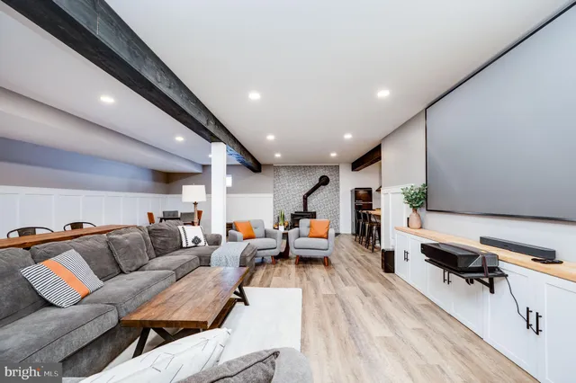 $1,300,000 | 500 Mohns Hill Road, Reinholds, PA 17569