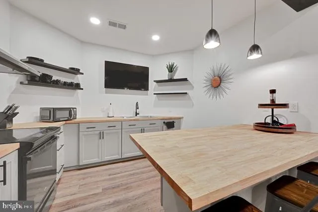 $1,300,000 | 500 Mohns Hill Road, Reinholds, PA 17569