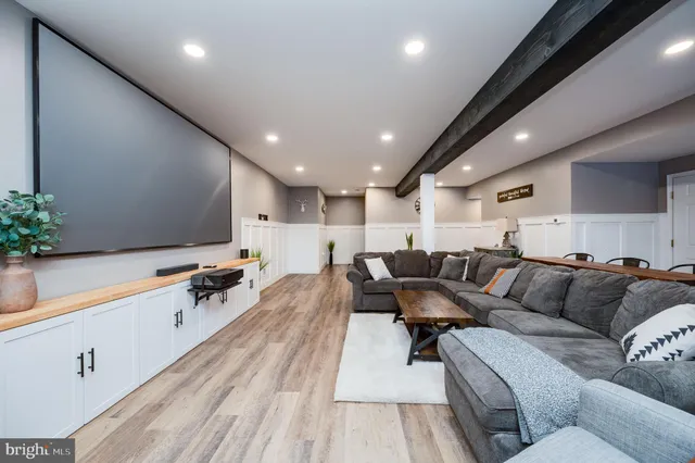 $1,300,000 | 500 Mohns Hill Road, Reinholds, PA 17569