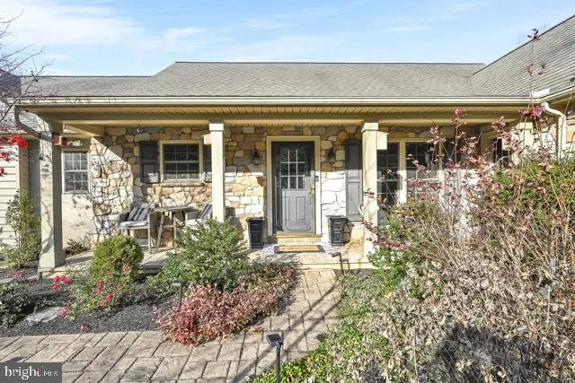 $1,300,000 | 500 Mohns Hill Road, Reinholds, PA 17569