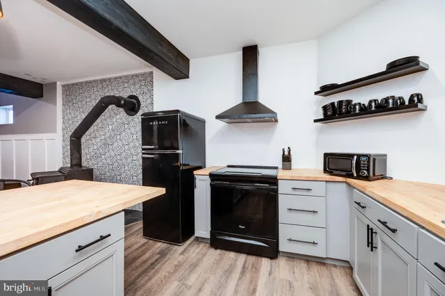 $1,300,000 | 500 Mohns Hill Road, Reinholds, PA 17569