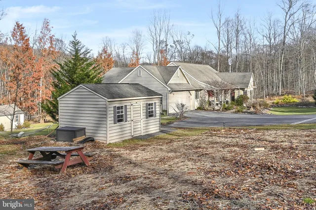 $1,300,000 | 500 Mohns Hill Road, Reinholds, PA 17569