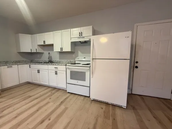 $1,650 | 41-43 Central Street, Unit G2, Haverhill, NH 03785