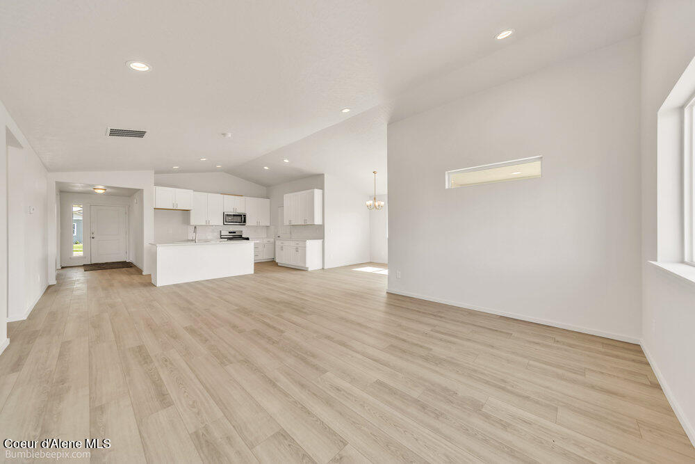 4300 North Arrowleaf Loop Post Falls, ID 83854 - Photo 16 of 30 bb193412-309_816