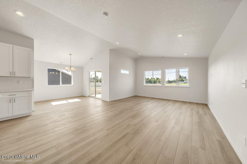 4300 North Arrowleaf Loop Post Falls, ID 83854 - Photo 17 of 30 bb193412-308_480