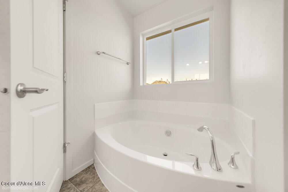 4300 North Arrowleaf Loop Post Falls, ID 83854 - Photo 22 of 30 bb193412-317_9