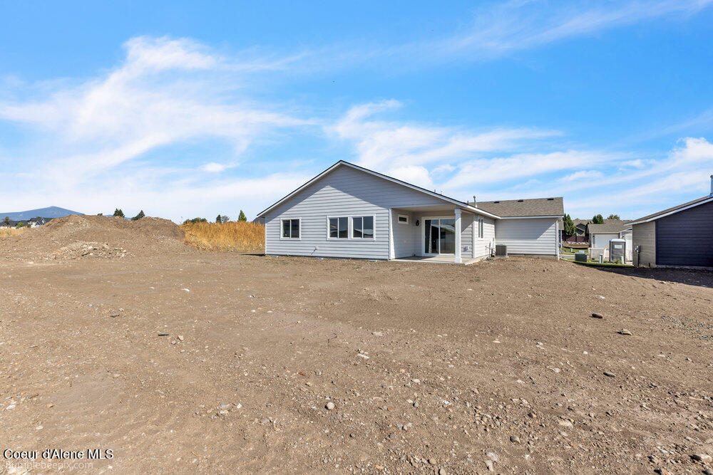 4300 North Arrowleaf Loop Post Falls, ID 83854 - Photo 6 of 30 bb193412-330_695