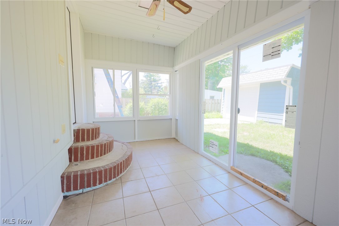 23721 Colbourne Road Euclid, OH 44123 - Photo 20 of 24