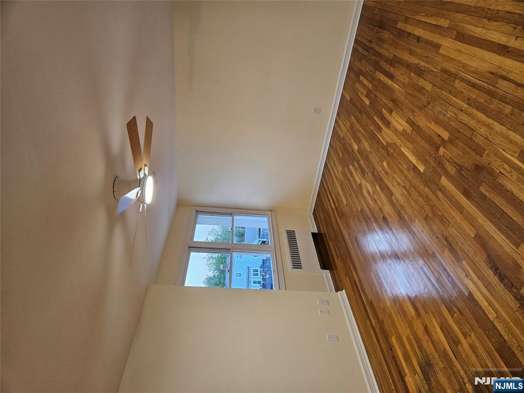 581 High Mountain Road, Unit 1 North Haledon, NJ 07508 - Photo 3 of 9