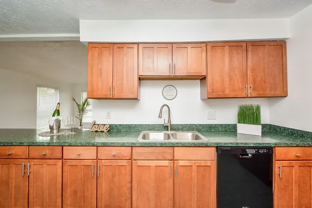 $2,300 | 3315 Honey Creek Drive, Houston, TX 77082