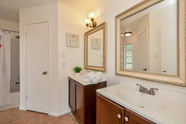 $2,200 | 3315 Honey Creek Drive, Houston, TX 77082