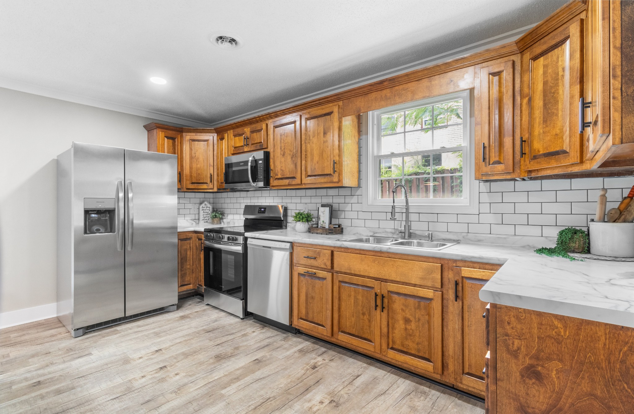 1716 Valley Road Clarksville, TN 37043 - Photo 8 of 25 Gallery Image 8
