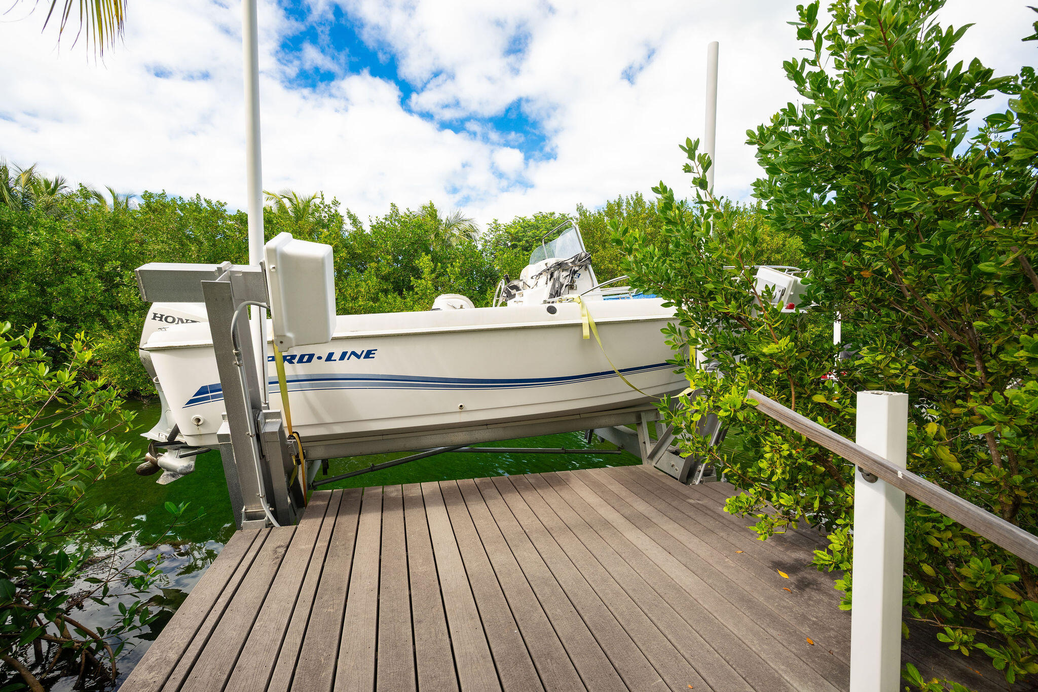17385 Keystone Road Sugarloaf, FL 33042 - Photo 73 of 74 Boat lift 1