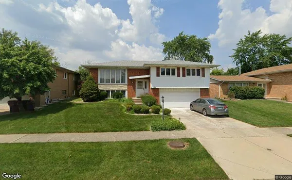 $285,000 | 6521 Cedar Road, Oak Forest, IL 60452