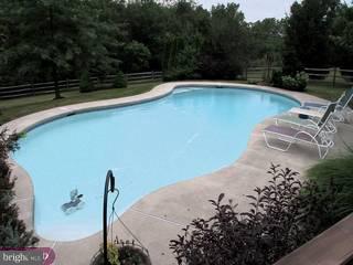 16 Hillendale Road Perkasie, PA 18944 - Photo 4 of 6 Gallery Image 4