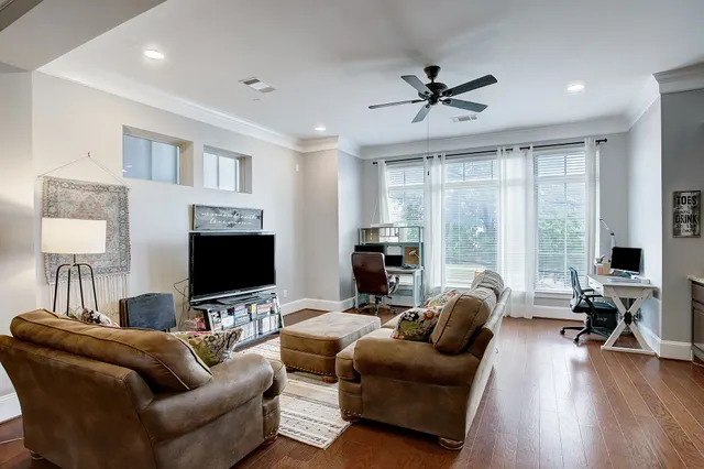 $3,000 | 1405 Patterson Street, Houston, TX 77007