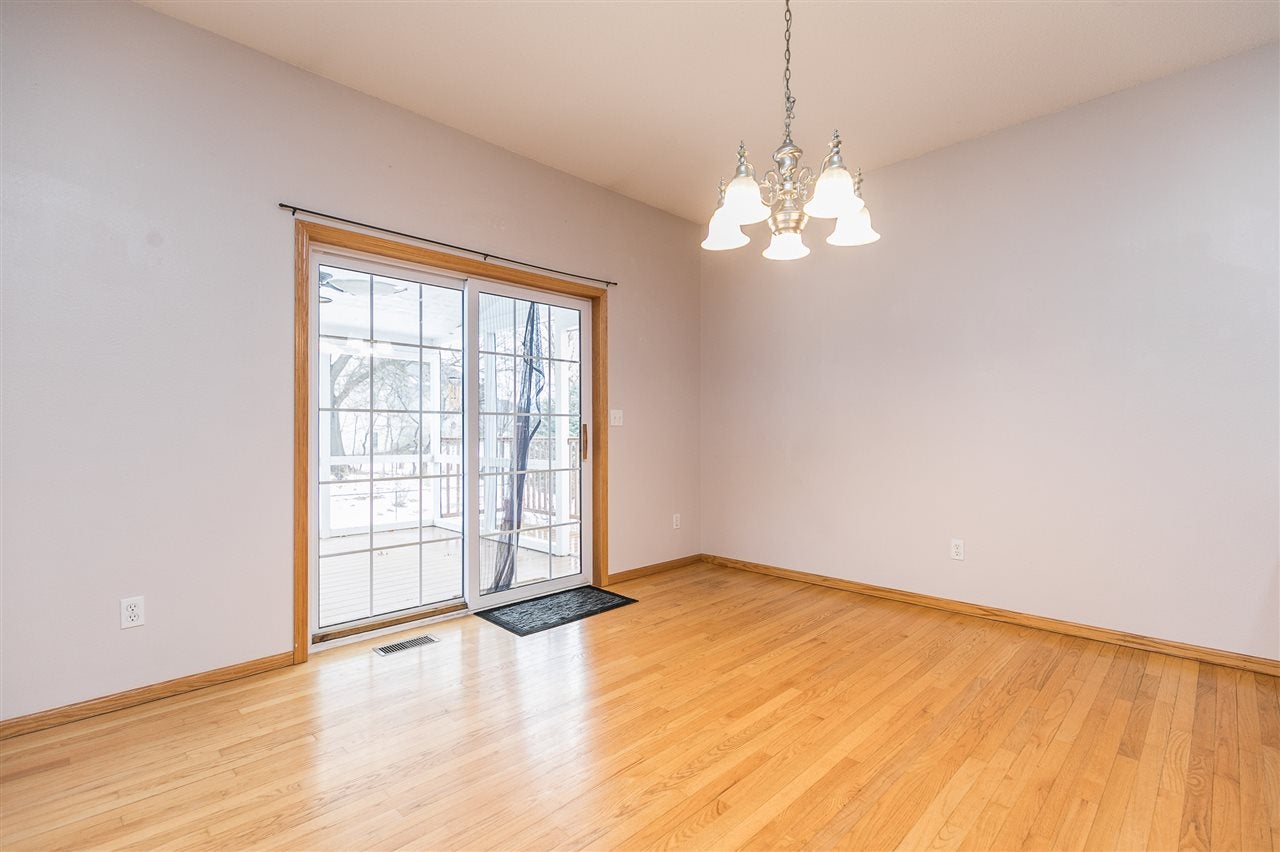 370 Brougham Road Robins, IA 52328 - Photo 8 of 39 Gallery Image 8