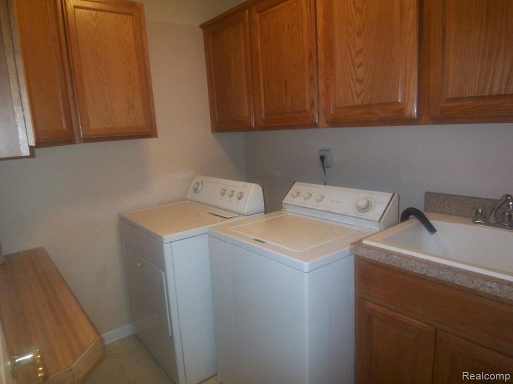 33500 Utica Road Fraser, MI 48026 - Photo 53 of 65 100_6589.jpg