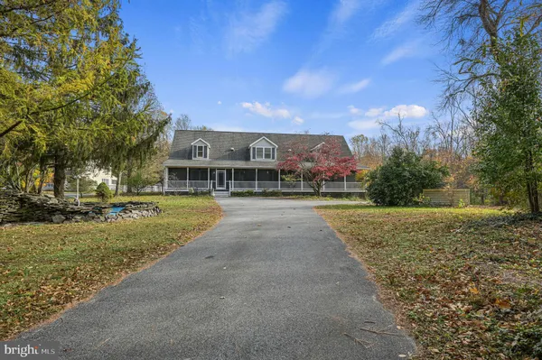 $945,000 | 850 Arthursville Road, Hartly, DE 19953