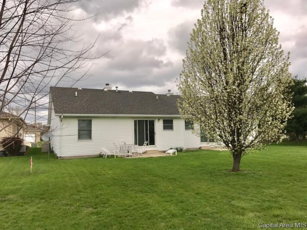 102 Genoa Drive Springfield, IL 62703 - Photo 3 of 13 Gallery Image 3