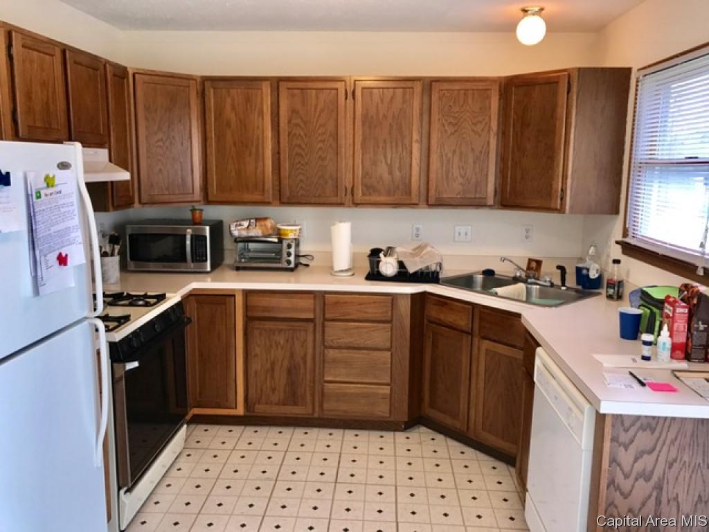 102 Genoa Drive Springfield, IL 62703 - Photo 9 of 13 Gallery Image 9