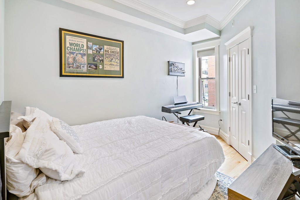909 Beacon Street, Unit 5 Boston, MA 02215 - Photo 13 of 19