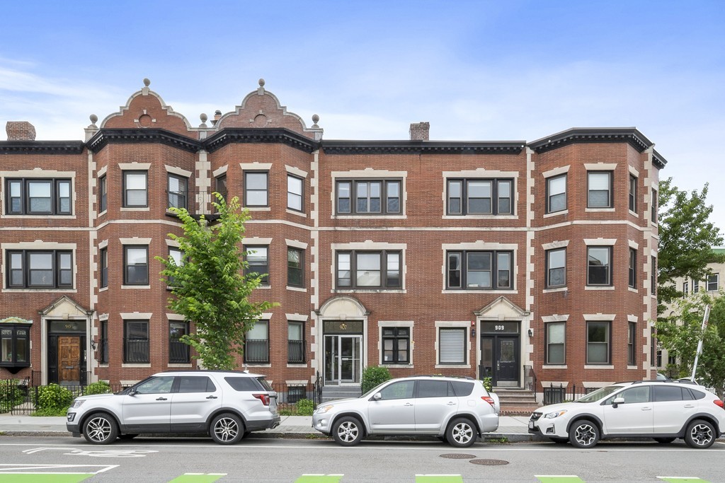 909 Beacon Street, Unit 5 Boston, MA 02215 - Photo 17 of 19