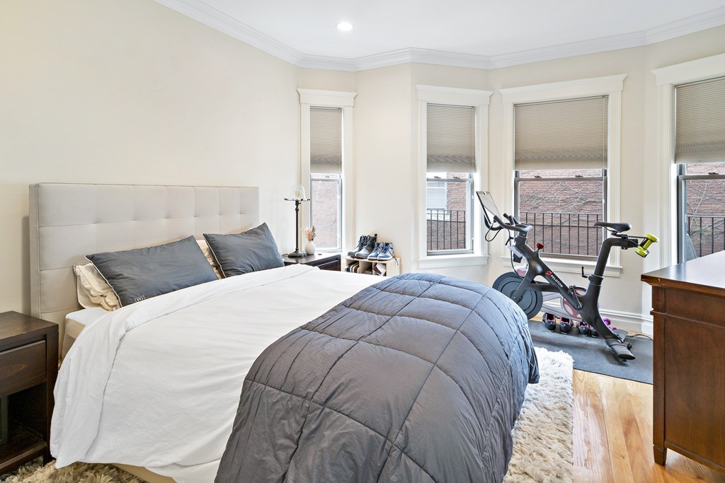 909 Beacon Street, Unit 5 Boston, MA 02215 - Photo 9 of 19