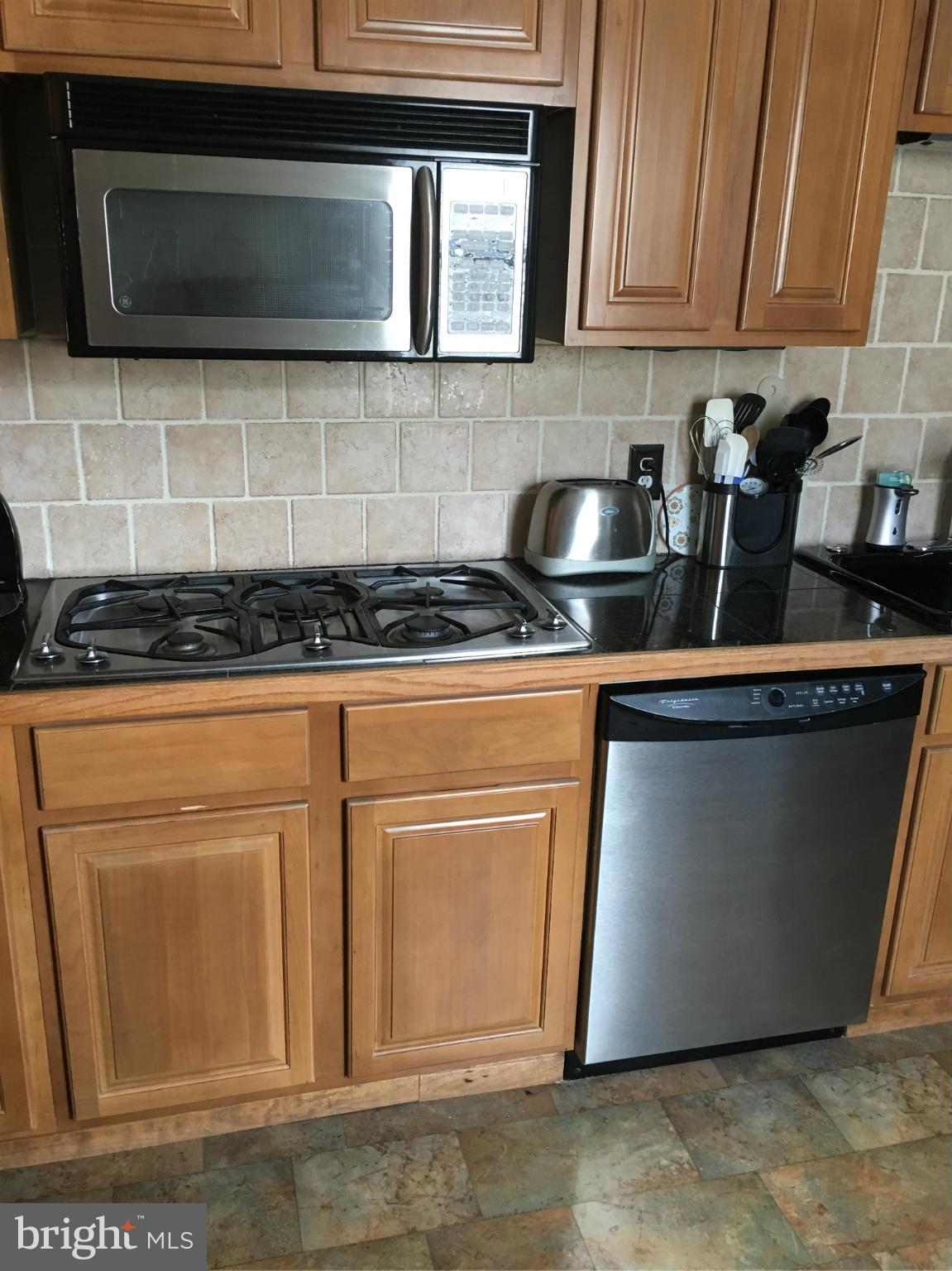 7612 Gum Road Baltimore, MD 21222 - Photo 3 of 9 Kitchen
