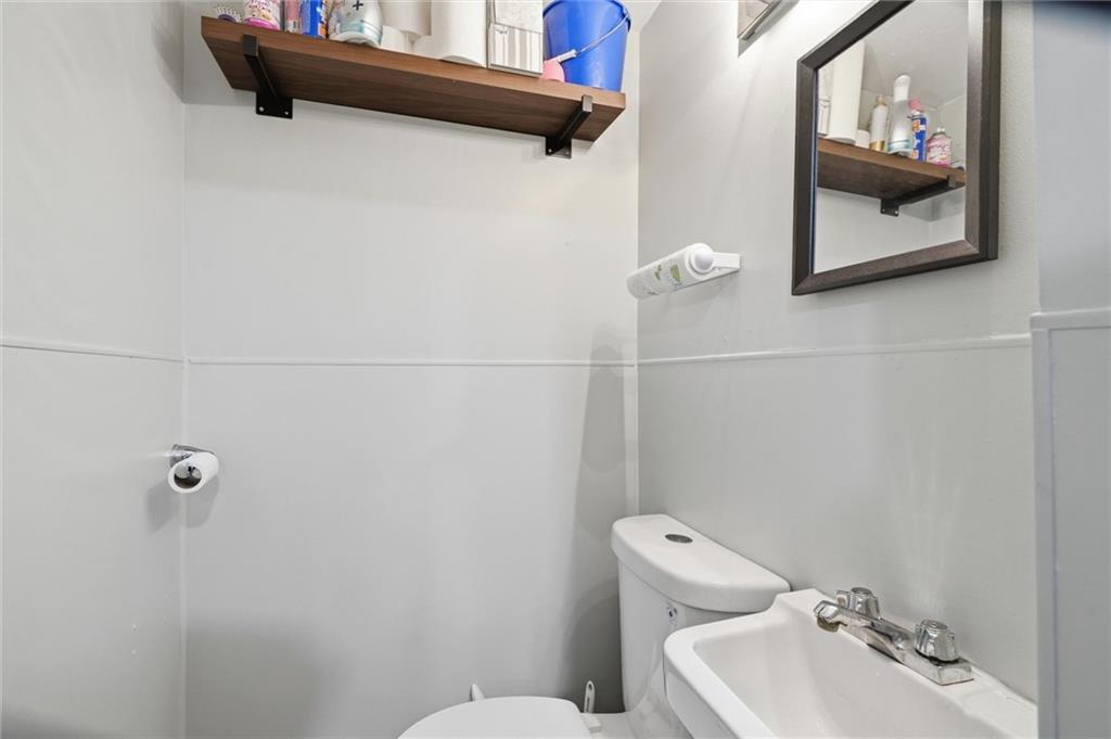 2600 Brownsville Road Pittsburgh, PA 15227 - Photo 8 of 40 Storefront 1 bathroom