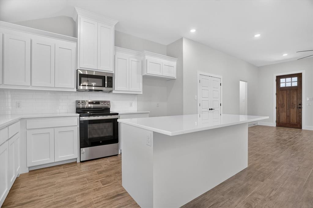 1097 Colt Road Springtown, TX 76082 - Photo 15 of 38 Gallery Image 15