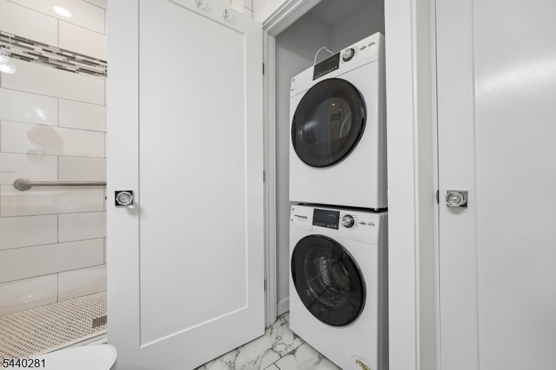 1 Euclid Avenue, Unit 2E Summit, NJ 07901 - Photo 11 of 26