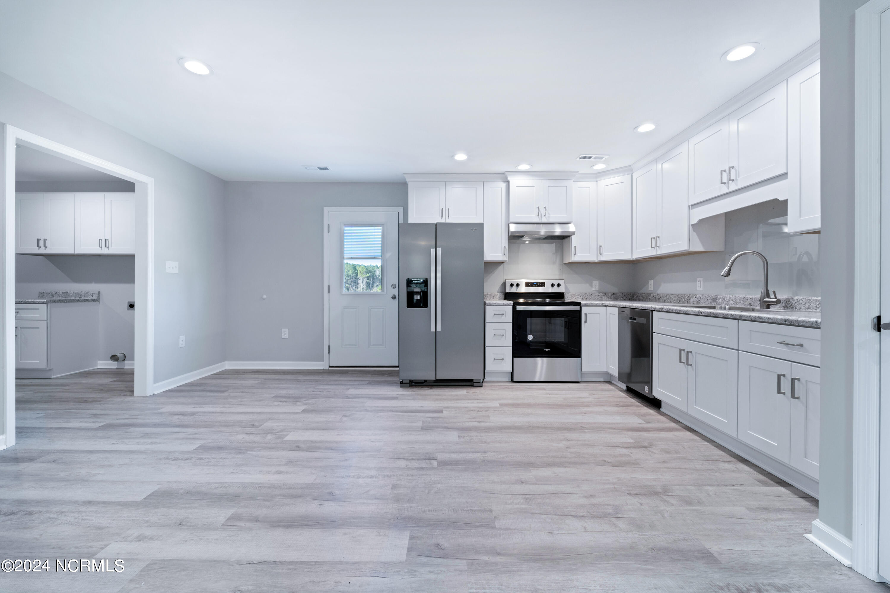 108 Cooper Road Richlands, NC 28574 - Photo 7 of 49 DSC05987
