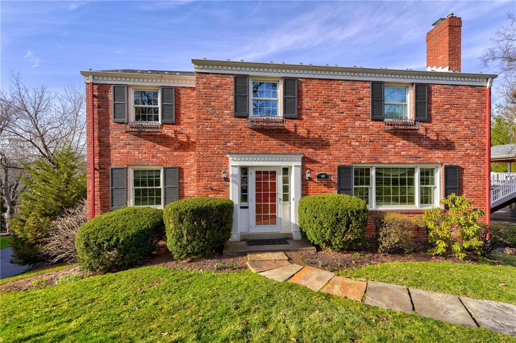897 Old Hickory Road Pittsburgh, PA 15243 - Photo 1 of 25 Gallery Image 1