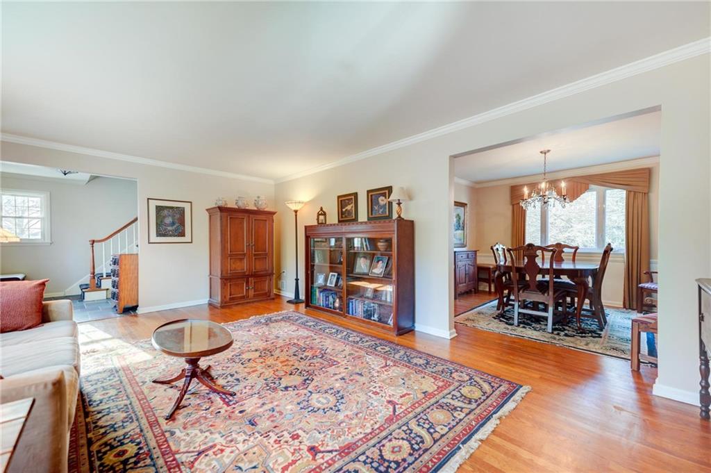 897 Old Hickory Road Pittsburgh, PA 15243 - Photo 5 of 25 Gallery Image 5