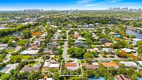 $1,095,000 | 2043 Northeast 29th Street, Fort Lauderdale, FL 33306