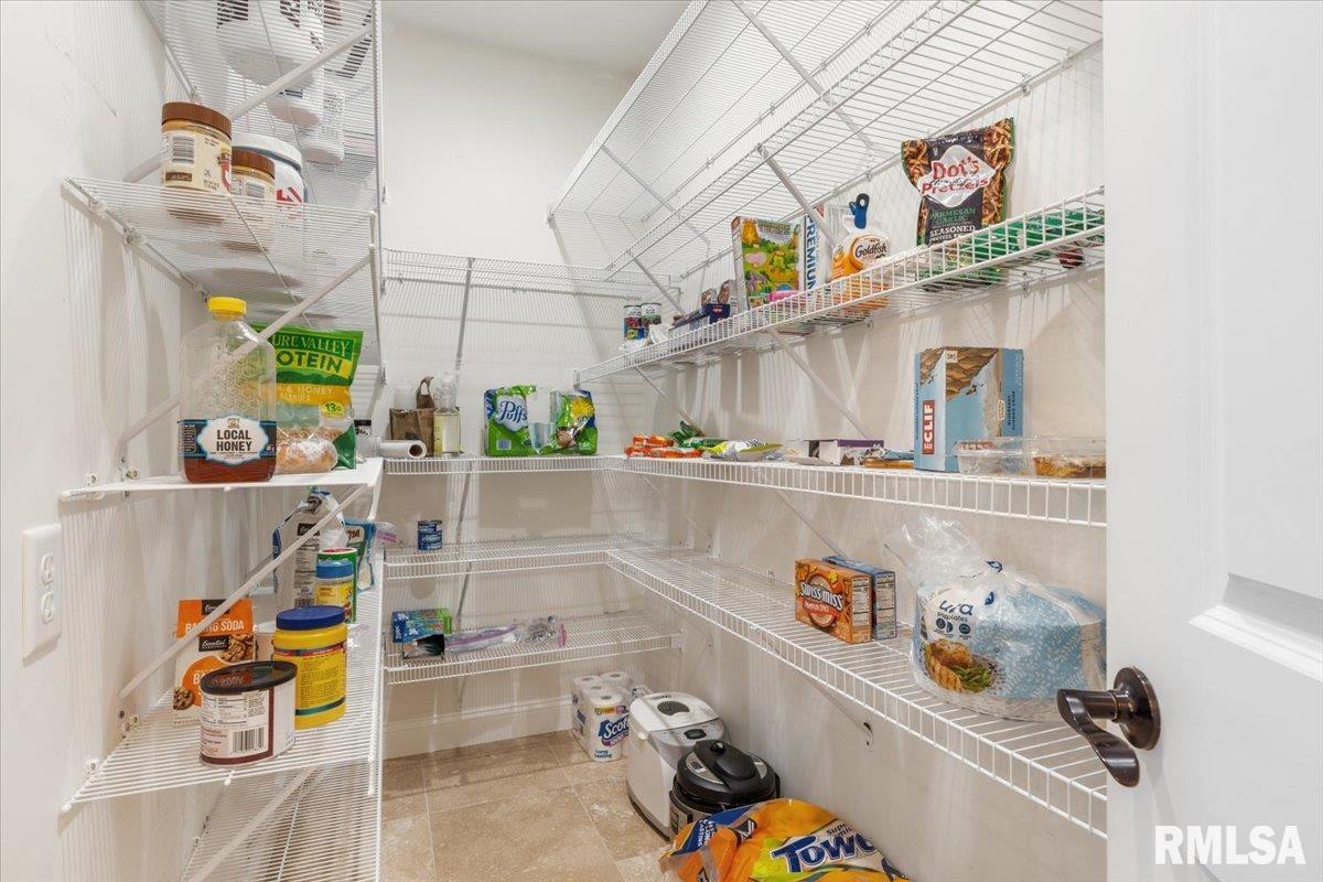 6405 12 Oaks Court Springfield, IL 62712 - Photo 11 of 54