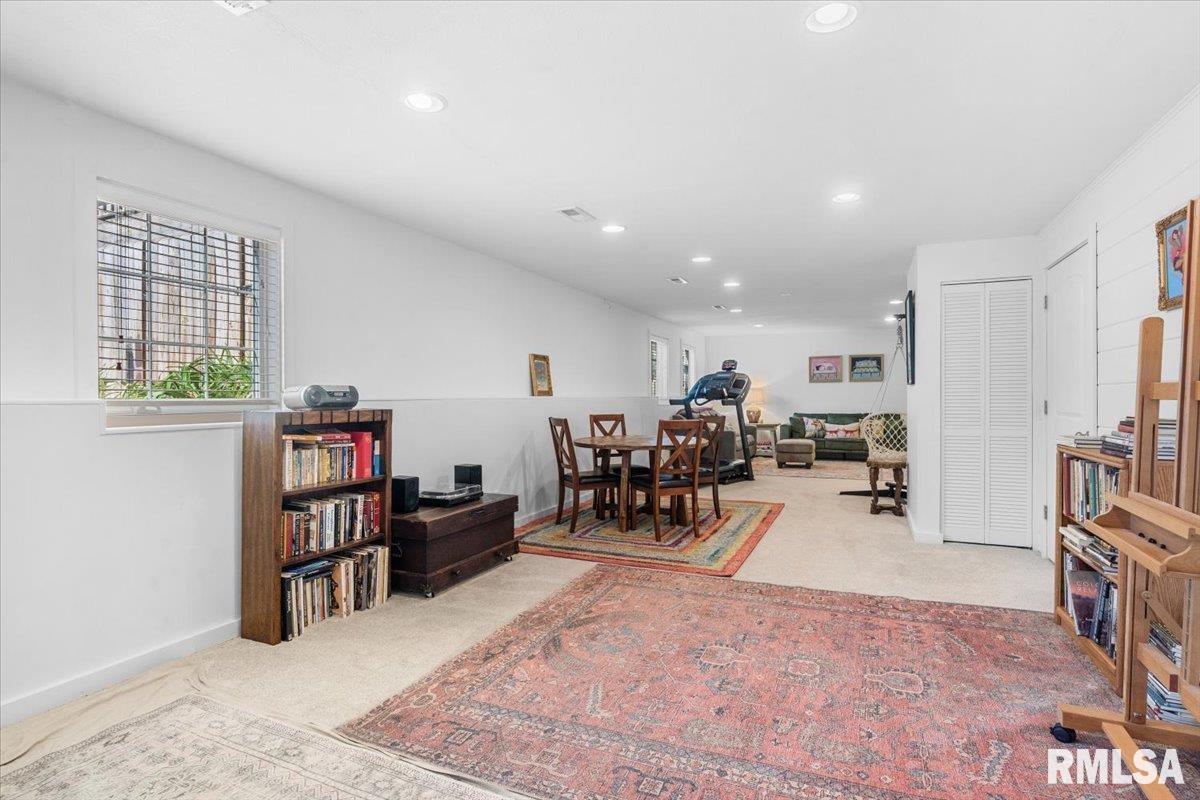 6405 12 Oaks Court Springfield, IL 62712 - Photo 38 of 54