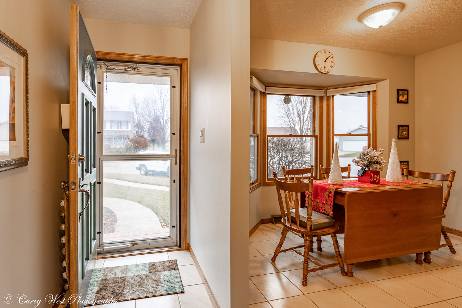 1008 Sunset Terrace Rochelle, IL 61068 - Photo 3 of 30 a view of a workspace with furniture and a window