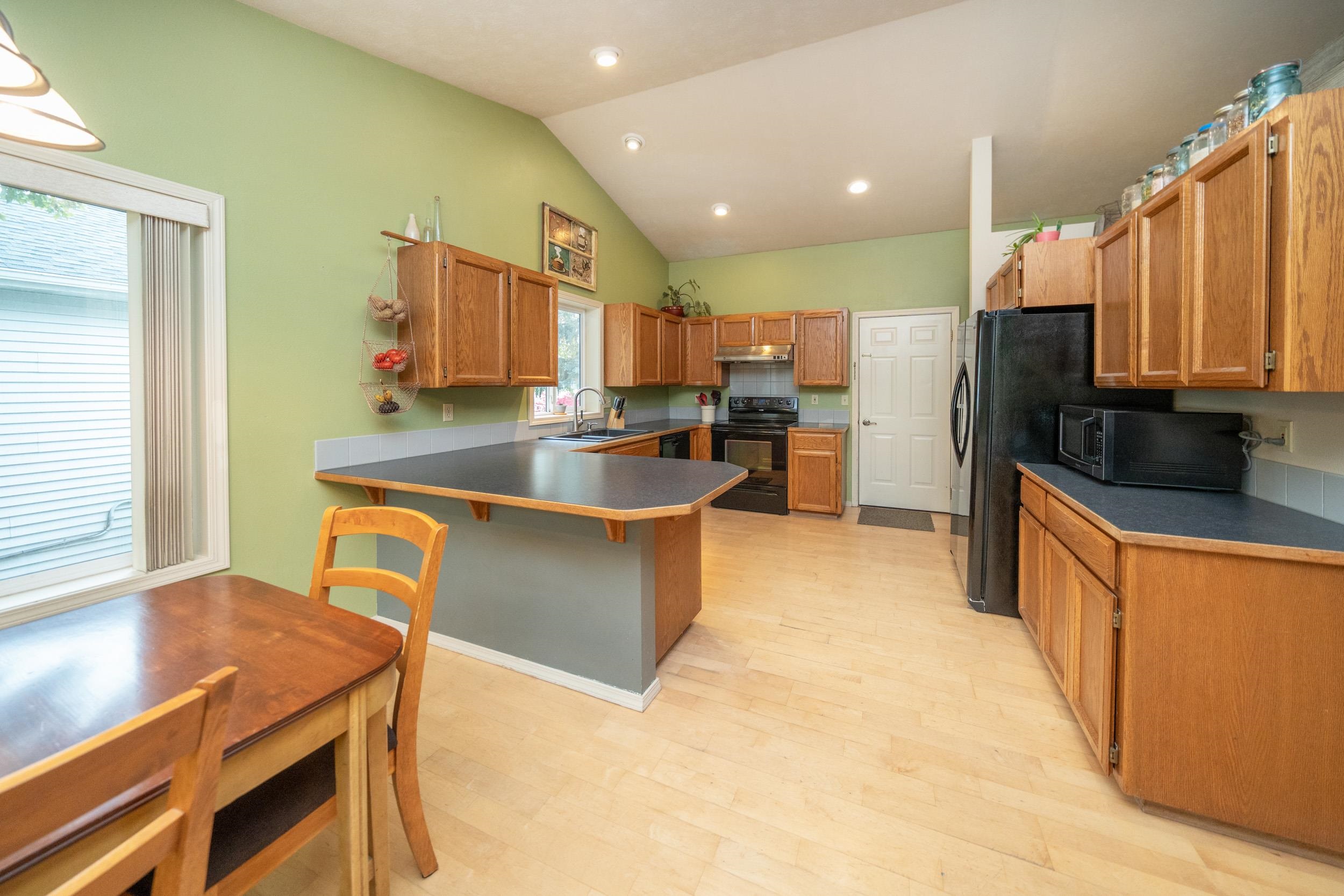 5010 West Barnes Road Spokane, WA 99208 - Photo 3 of 48