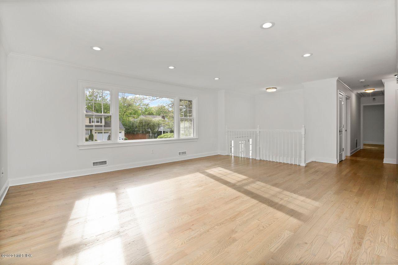 63 Lancer Road Riverside, CT 06878 - Photo 13 of 39 013